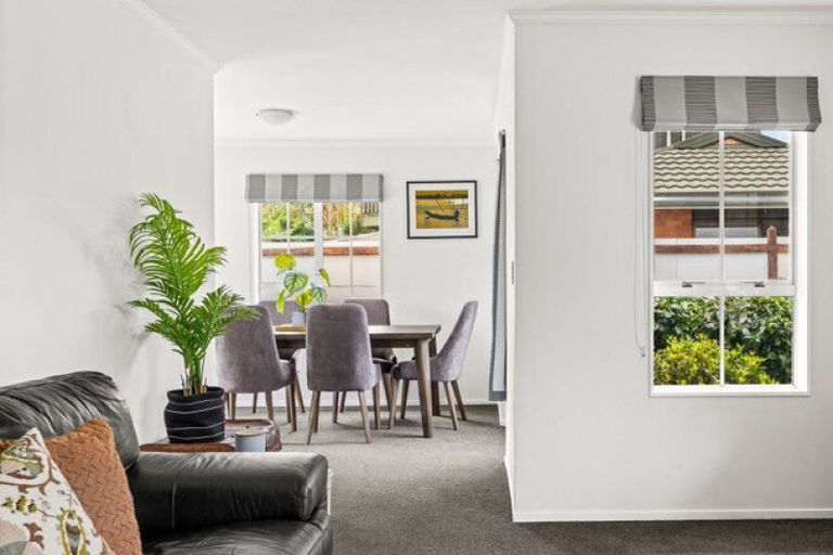 Photo of property in 18 Birdwood Street, Taradale, Napier, 4112