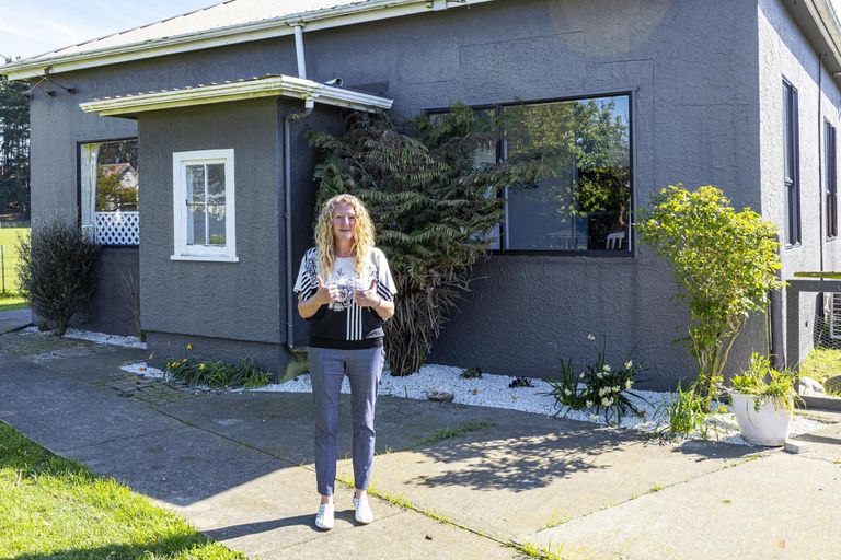 Photo of property in 4 Queen Street, Pareora, 7912