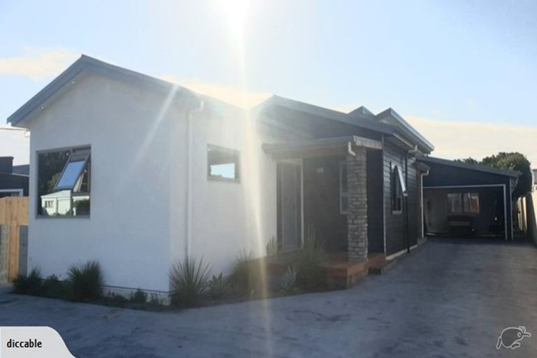 Photo of property in 3 Kamahi Street, Castlecliff, Whanganui, 4501