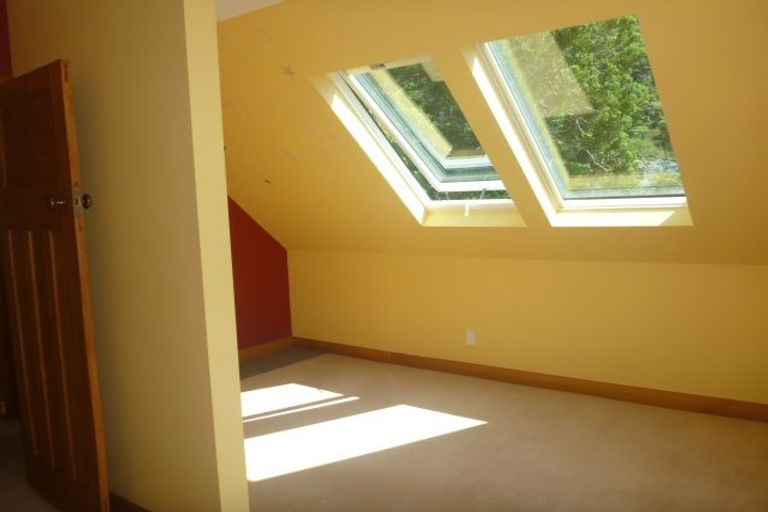 Photo of property in 23 Nikau Street, Eastbourne, Lower Hutt, 5013