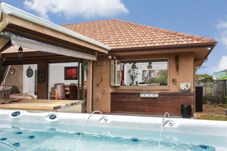 Photo of property in 68 Matarangi Road, East Tamaki, Auckland, 2013