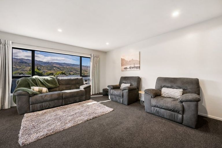 Photo of property in 71 Stratford Drive, Mount Pisa, Cromwell, 9383