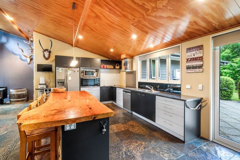 Photo of property in 1 Hart Place, Lake Coleridge, 7572