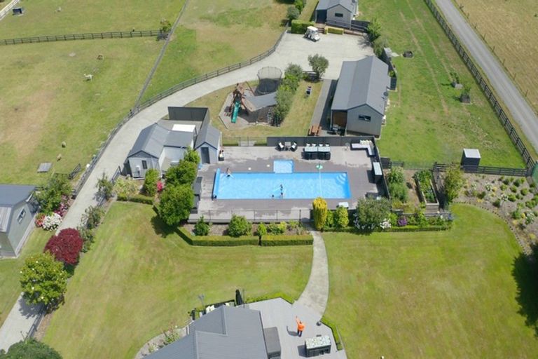 Photo of property in 14 Saint Andrews Road, Havelock North, 4130
