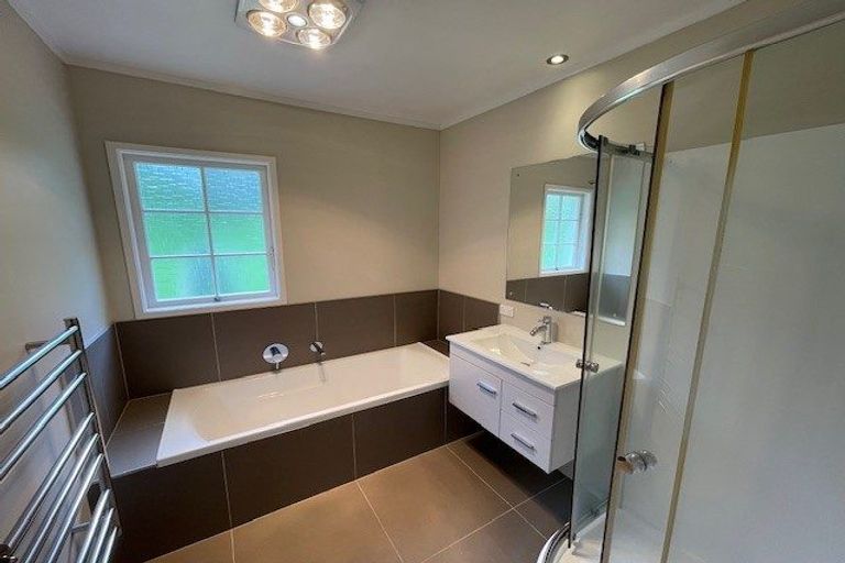 Photo of property in 105a Mountbatten Avenue, Hillcrest, Auckland, 0627