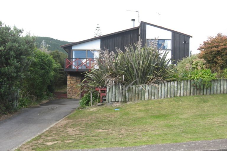 Photo of property in 123 Ruapehu Street, Paraparaumu, 5032