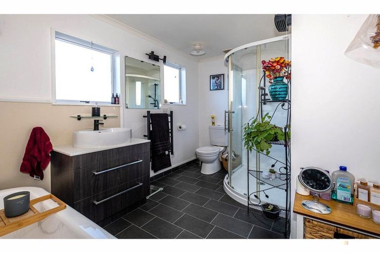 Photo of property in 10 Studholme Street, Waimate, 7924