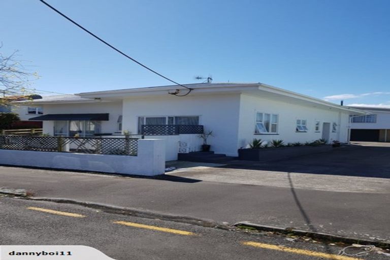 Photo of property in 2/18 Campbell Street, Whanganui, 4500