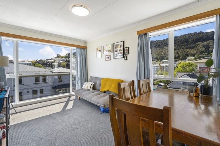 Photo of property in Victoria Court, 10/4 Queen Street, Mount Victoria, Wellington, 6011