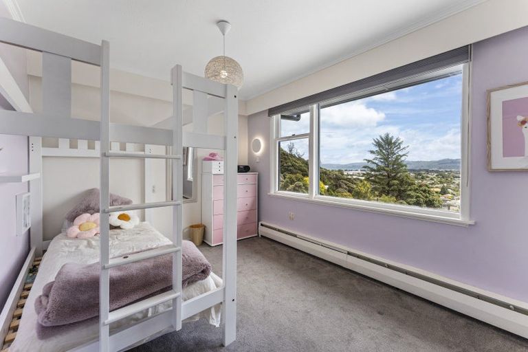 Photo of property in 212a Whites Line East, Waiwhetu, Lower Hutt, 5010