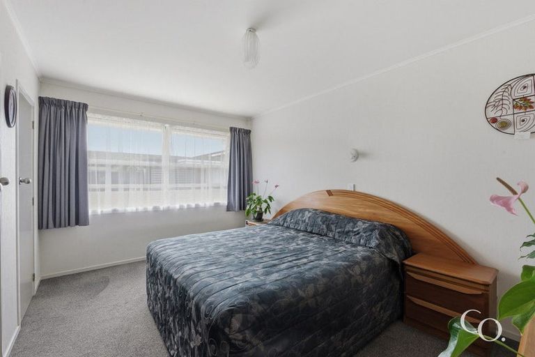 Photo of property in 4 Laing Place, Otumoetai, Tauranga, 3110