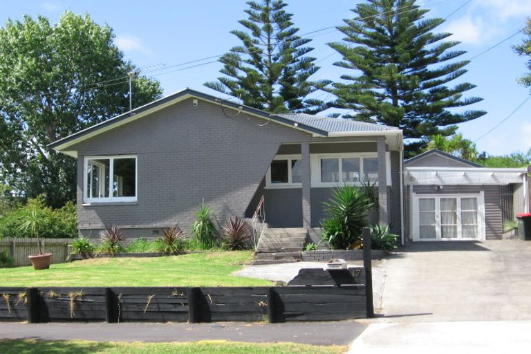 Photo of property in 17 Batkin Road, New Windsor, Auckland, 0600