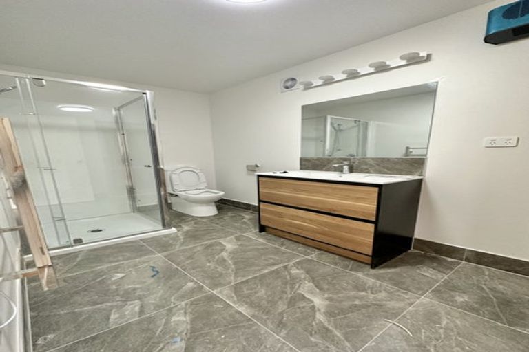 Photo of property in 17c Balmain Road, Birkenhead, Auckland, 0626