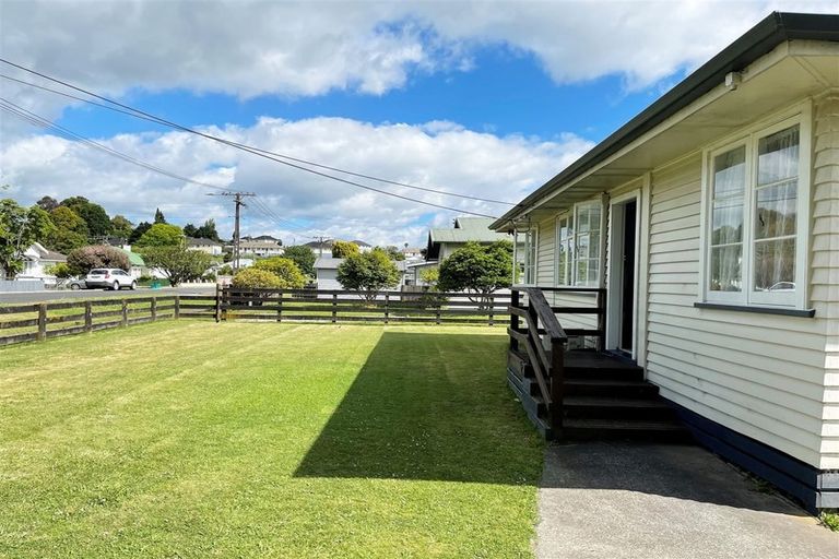 Photo of property in 19 Tawhana Street, Te Kuiti, 3910