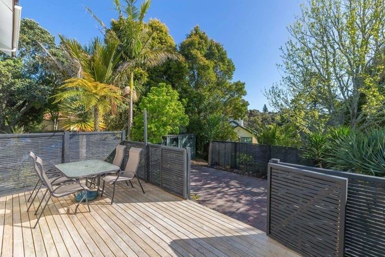 Photo of property in 2/26 Capilano Place, Glenfield, Auckland, 0629