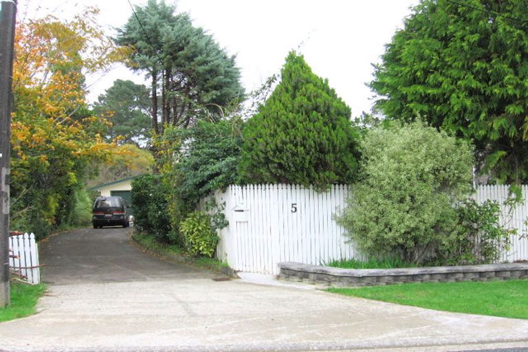 Photo of property in 5 Sunnyview Road, Greenhithe, Auckland, 0632