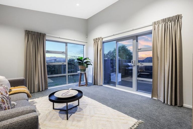 Photo of property in 17 John Burke Drive, Aotea, Porirua, 5024