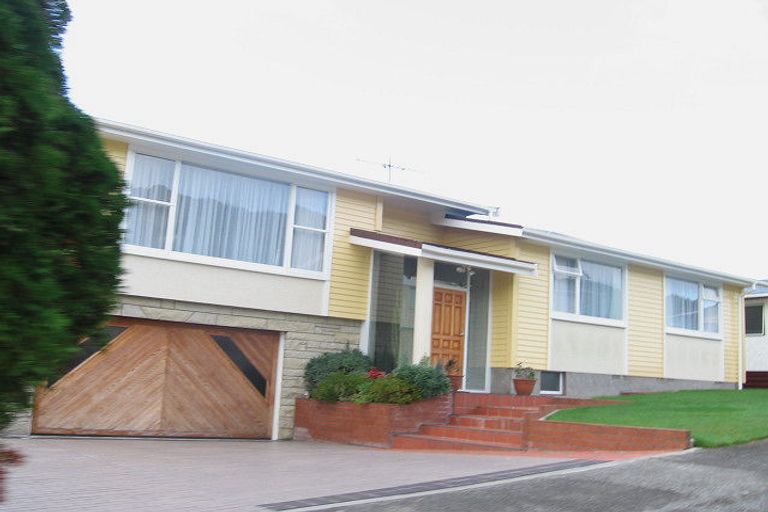 Photo of property in 9 Rembrandt Avenue, Tawa, Wellington, 5028