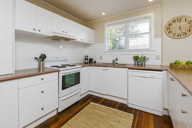 Photo of property in 36 Dublin Street, Pukekohe, 2120