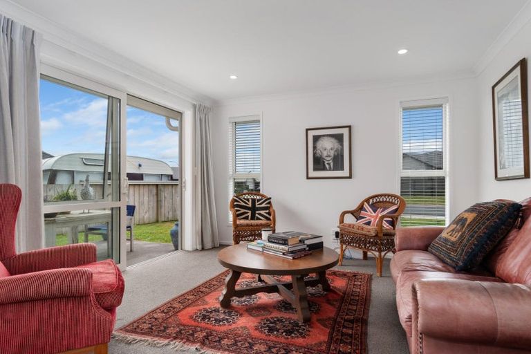 Photo of property in 79 Bert Wall Drive, Omokoroa, 3114