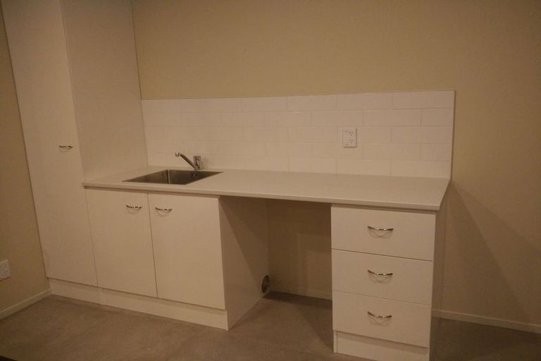 Photo of property in 3 Lisa Rise, Half Moon Bay, Auckland, 2012