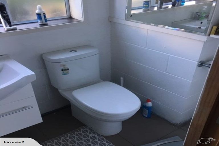 Photo of property in 15 Hauraki Crescent, Pinehill, Auckland, 0632