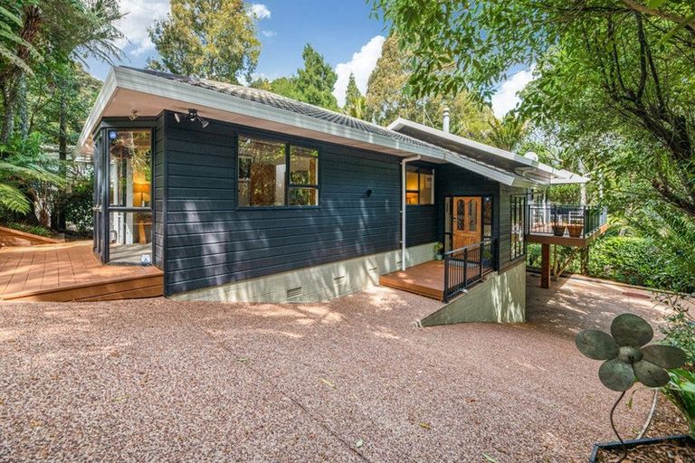 Photo of property in 22 Waima Crescent, Titirangi, Auckland, 0604