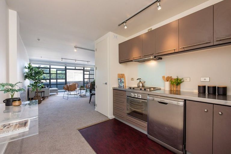 Photo of property in Vespa Apartments, 501/20 Hanson Street, Mount Cook, Wellington, 6021