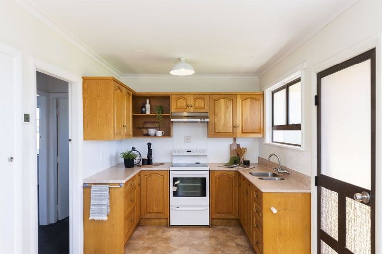 Photo of property in 1 Nairn Crescent, Awapuni, Palmerston North, 4412