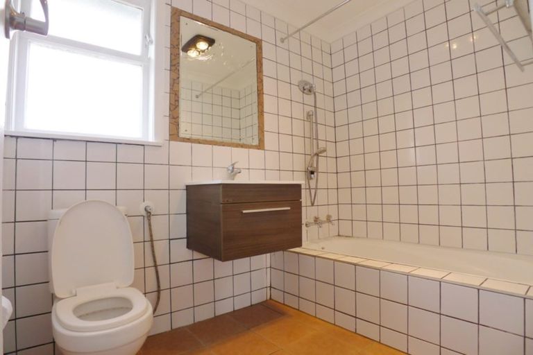 Photo of property in 88 Swaffield Road, Papatoetoe, Auckland, 2025