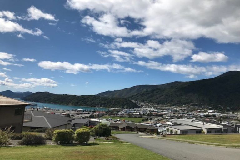 Photo of property in 26 Harbour View Heights, Picton, 7220