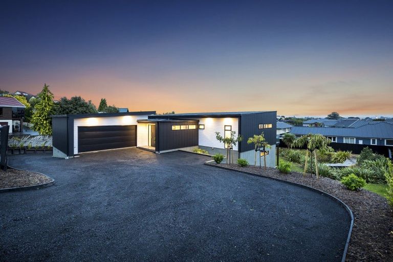 Photo of property in 30 Heathfield Drive, Mosgiel, 9024