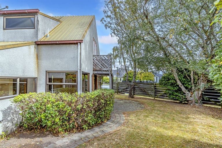 Photo of property in 1/264 Ilam Road, Burnside, Christchurch, 8053