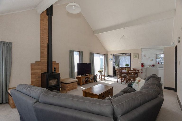 Photo of property in 150 Perth Street, Holmes Hill, Oamaru, 9401