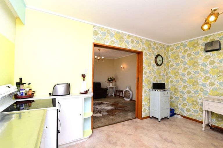 Photo of property in 4 Central Avenue, Gonville, Whanganui, 4501