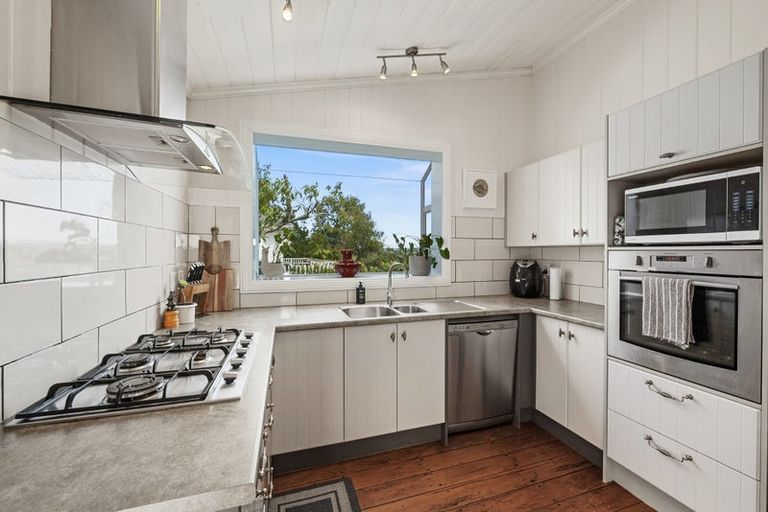 Photo of property in 1a Captain Street, Helensville, 0800