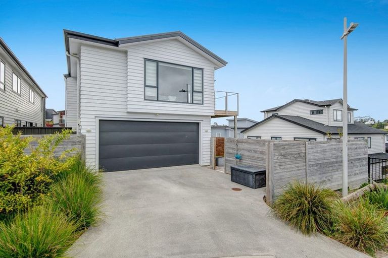 Photo of property in 9 Barque Rise, Long Bay, Auckland, 0630