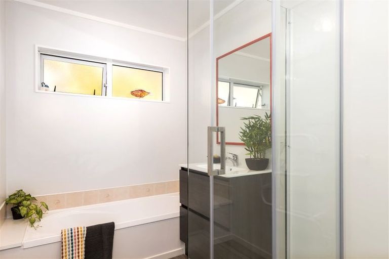 Photo of property in 8a Robalan Place, Redwoodtown, Blenheim, 7201