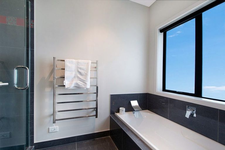 Photo of property in 58e Mcentee Road, Waitakere, Auckland, 0816