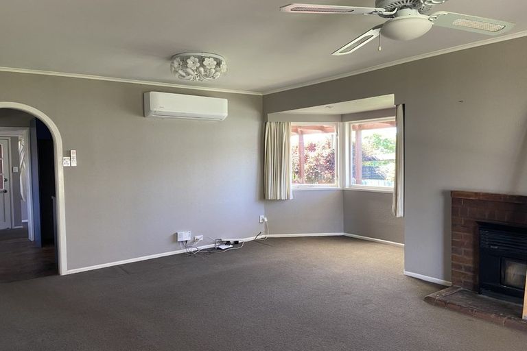 Photo of property in 80 Lynwood Road, New Lynn, Auckland, 0600