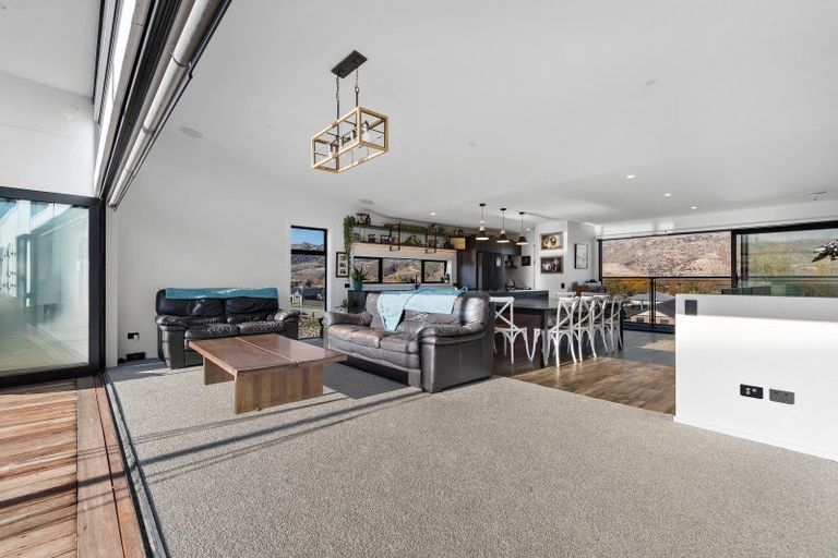 Photo of property in 59 Stratford Drive, Mount Pisa, Cromwell, 9383