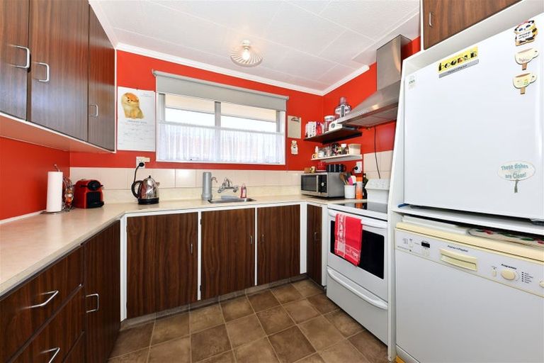 Photo of property in 16 Gibson Drive, Hornby, Christchurch, 8042