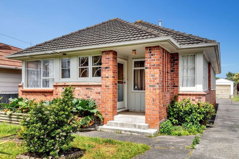 Photo of property in 49 Caius Avenue, Gonville, Whanganui, 4501