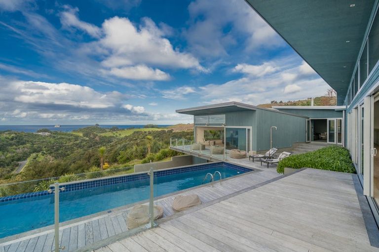 Photo of property in 28 Radar Road, Hot Water Beach, Whitianga, 3591