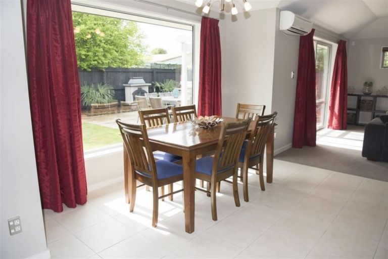 Photo of property in 34a Russley Road, Russley, Christchurch, 8042