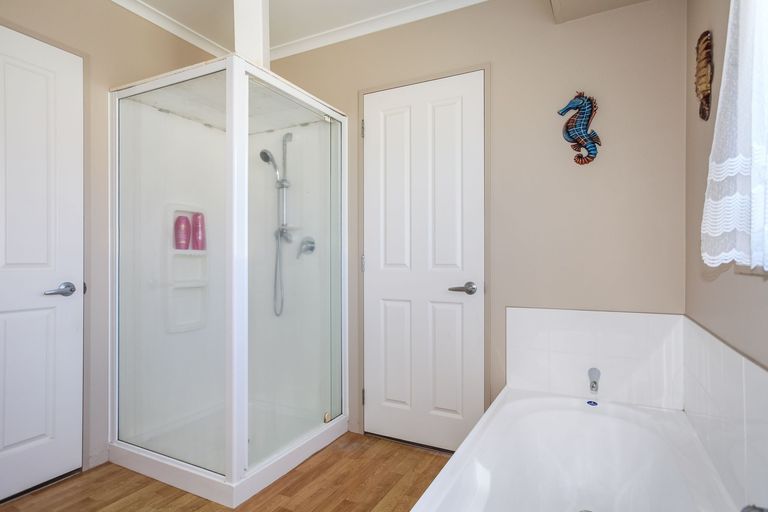 Photo of property in 42b Harrisville Road, Tuakau, 2121