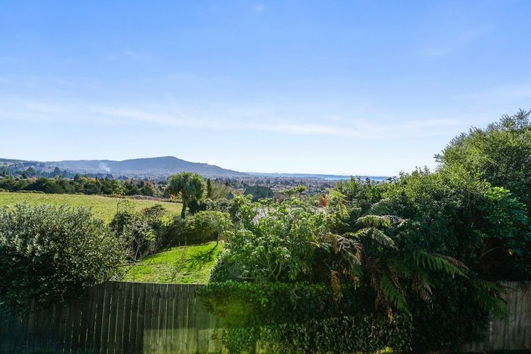 Photo of property in 18 Exeter Place, Tihiotonga, Rotorua, 3015