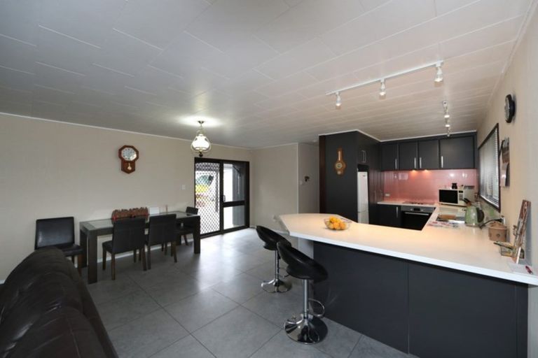 Photo of property in 194 Flaxmere Avenue, Flaxmere, Hastings, 4120