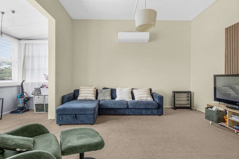 Photo of property in 208 Lyndon Road West, Hastings, 4122