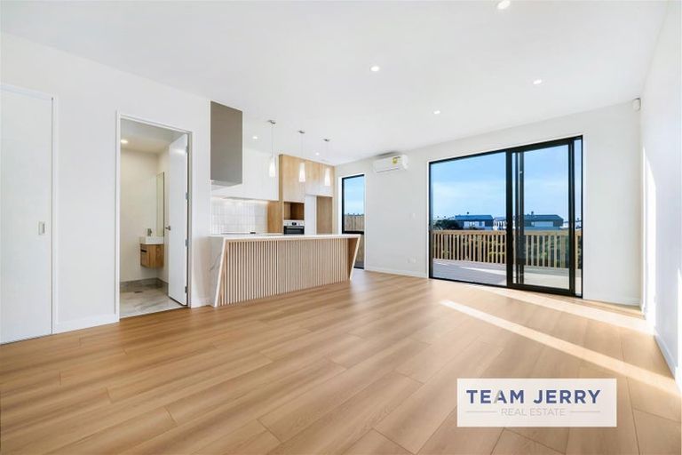 Photo of property in 3 Puihi Crescent, Massey, Auckland, 0614